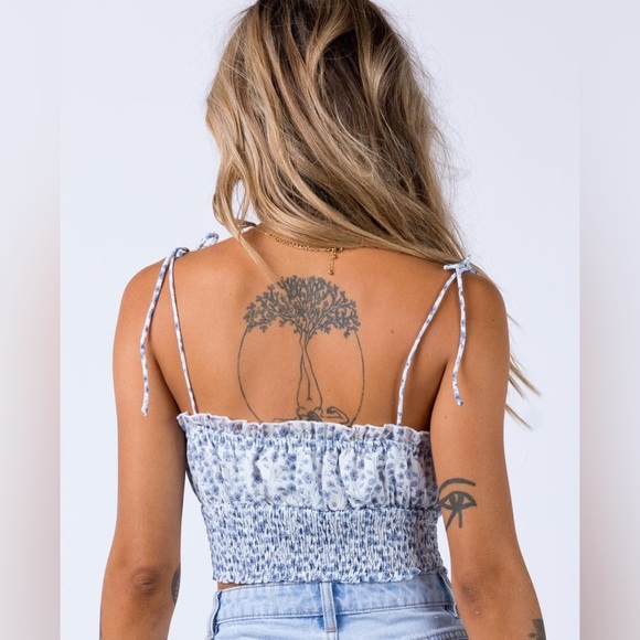 Princess Polly floral top - Picture 4 of 9